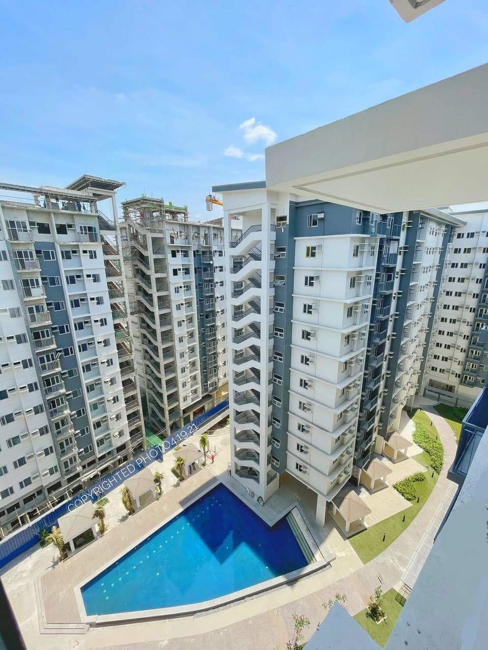 Available to move in after contract signing - photo 3