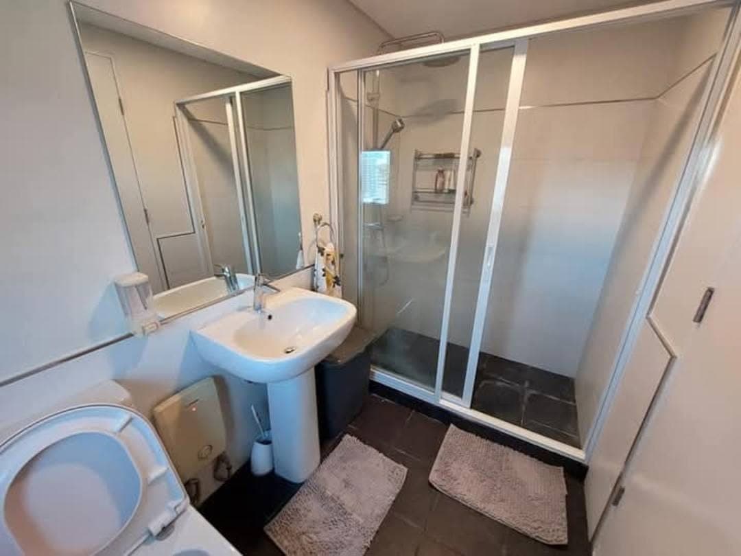 3 Bedroom w/ Parking Serendra 2 Red Oak Tower - photo 10