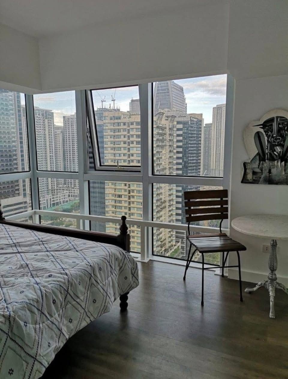 For Lease: Furnished 2 Bedroom Loft type Corner Unit at Fort Victoria, BGC - photo 2