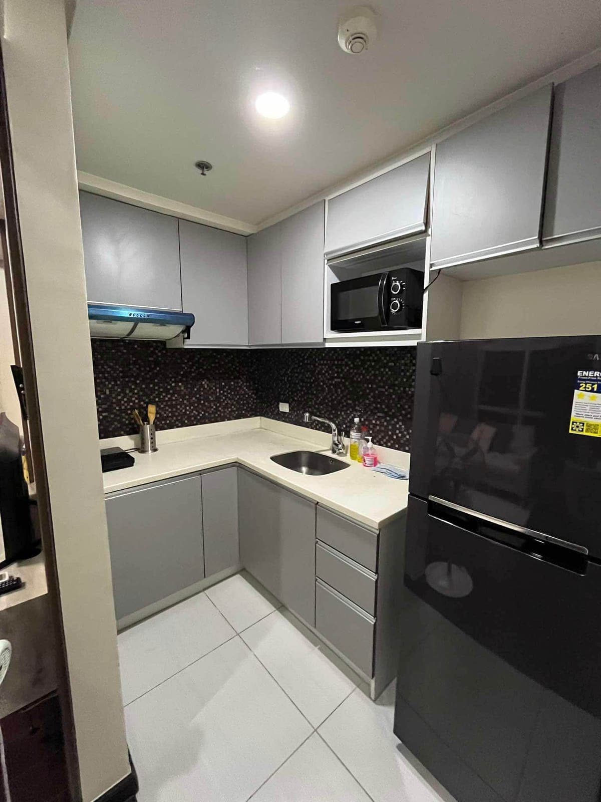 Twin Oaks Place (East Tower) - photo 3