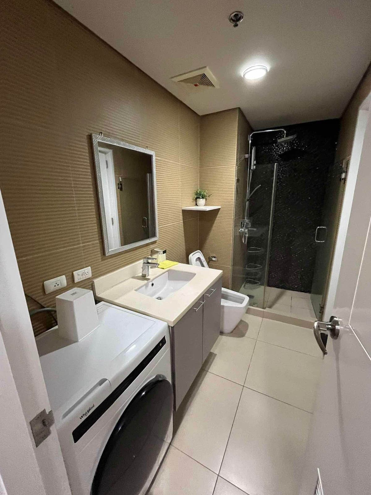 Twin Oaks Place (East Tower) - photo 4