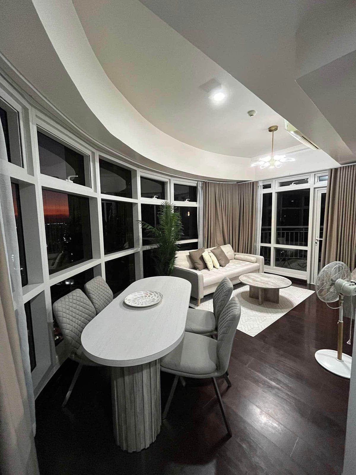 Twin Oaks Place (East Tower) - photo 6