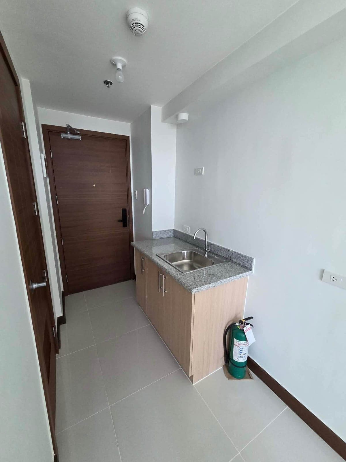 Quantum Residences (Tower 1) - photo 7