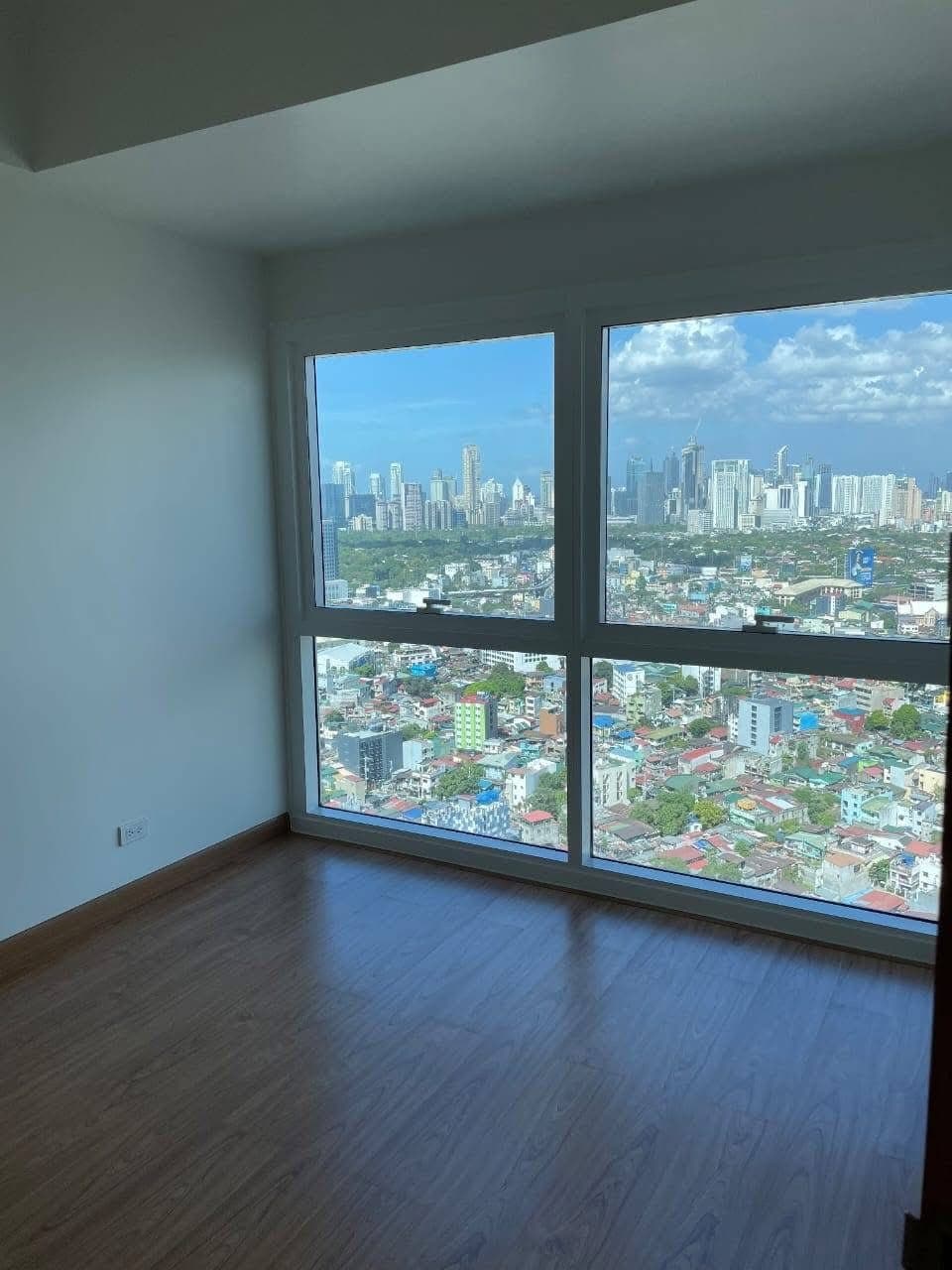 FOR RENT - photo 2