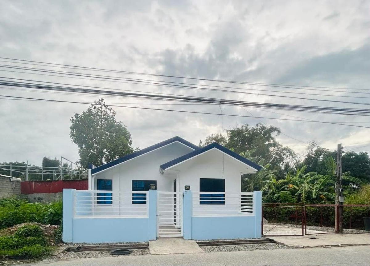 HOUSE FOR RENT - photo 1