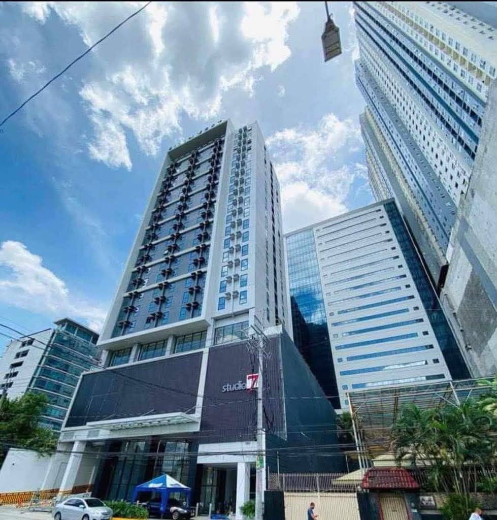 STUDIO UNIT FOR RENT NEAR PHILIPPINE HEART CENTER AND UP TECHNOHUB - photo 1