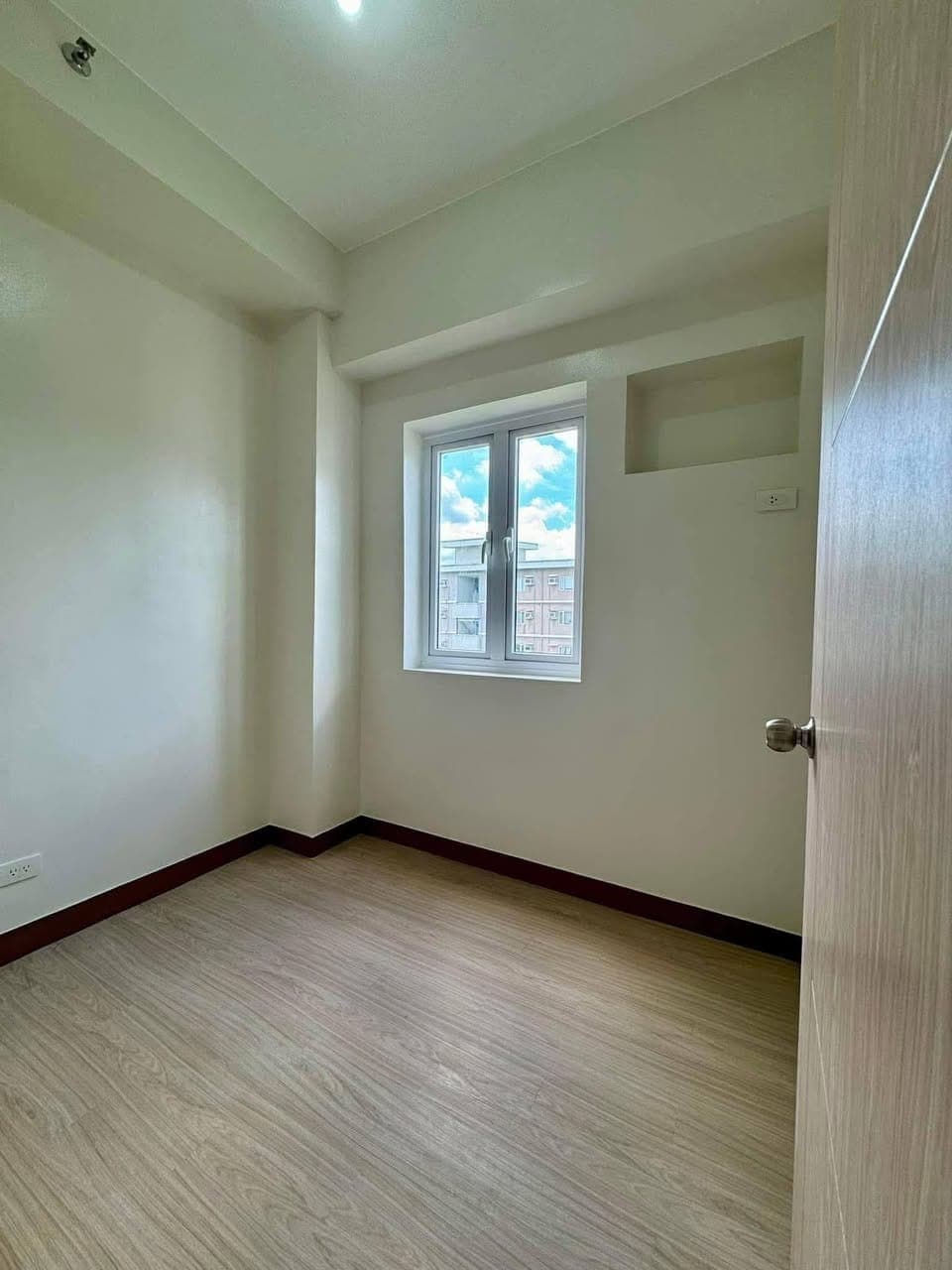 For Rent - photo 1
