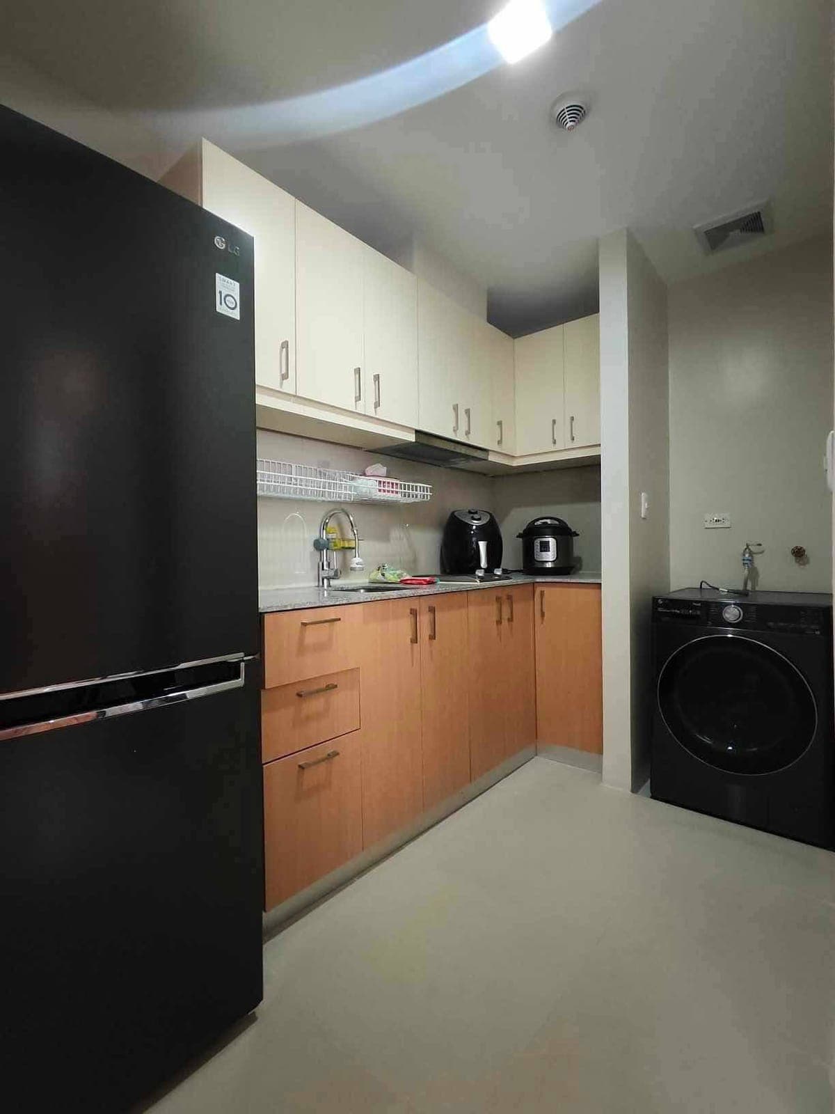 The Florence 1BR 1BA with parking for rent/sale! - photo 1