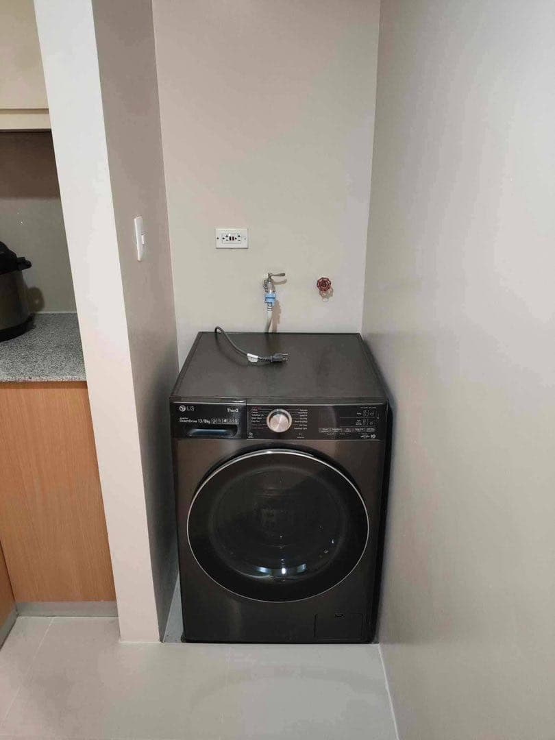 The Florence 1BR 1BA with parking for rent/sale! - photo 3