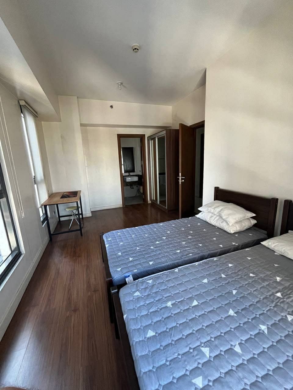 ✨ FOR LEASE | REFINED CITY LIVING ✨ - photo 1