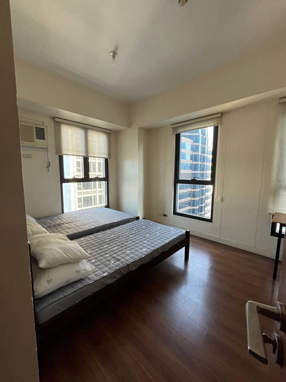 ✨ FOR LEASE | REFINED CITY LIVING ✨ - photo 3