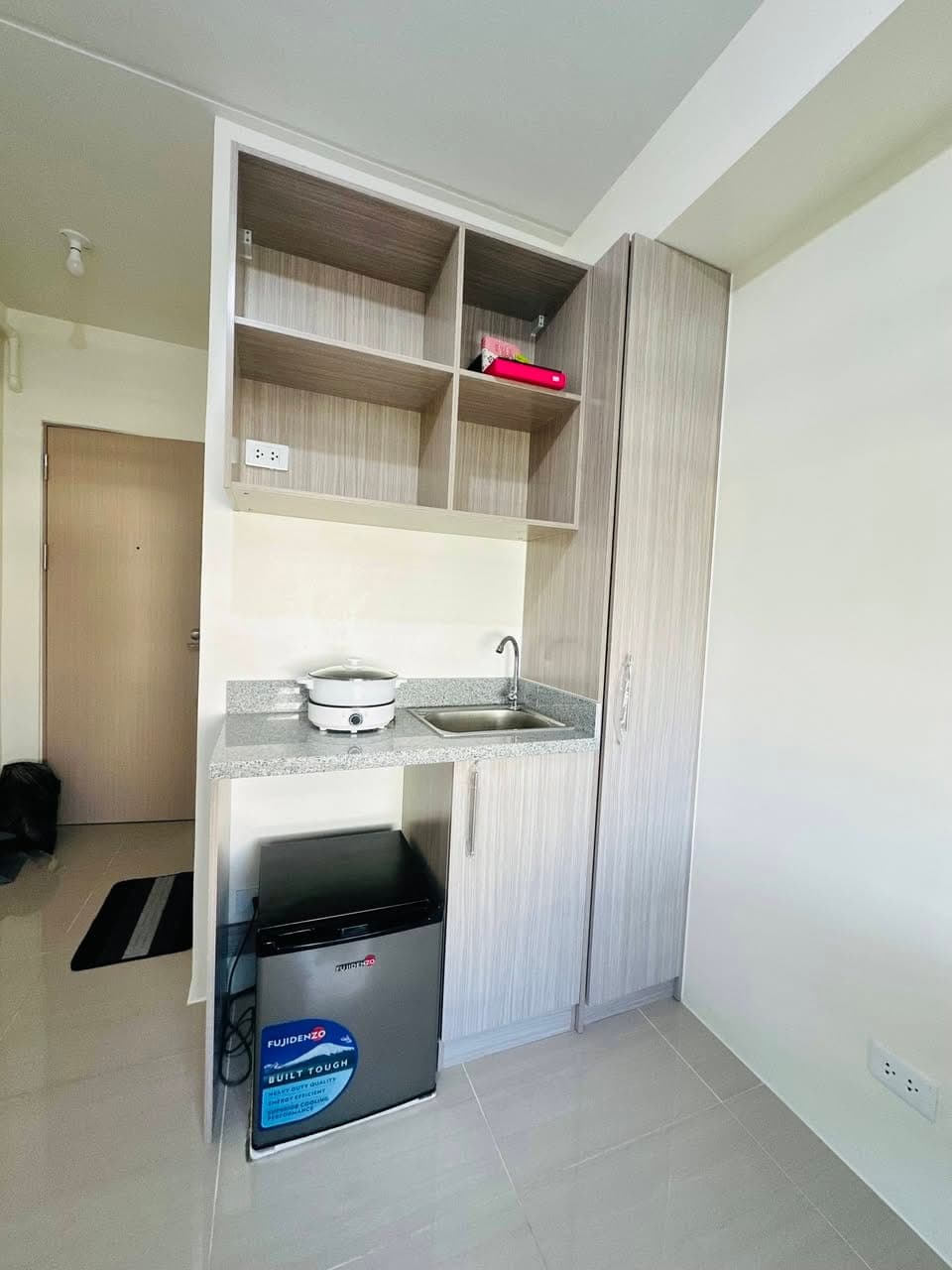 Studio Unit for Rent!! - photo 2