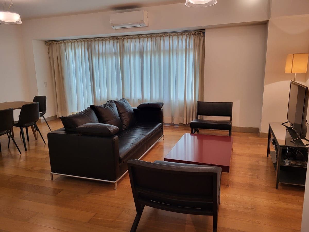 🎯 2 Bedroom Unit at One Serendra for Lease - photo 9