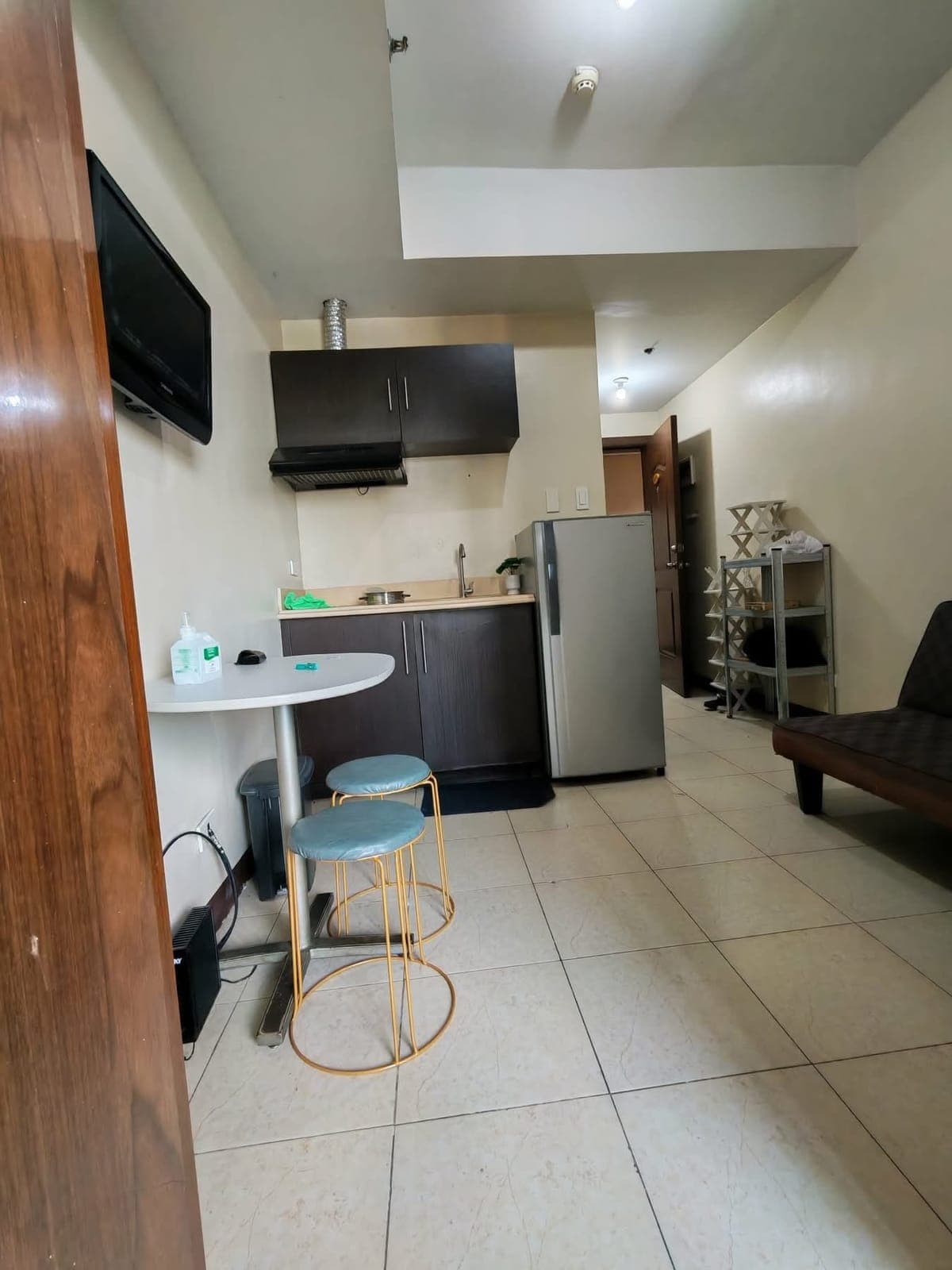 𝗔𝗳𝗳𝗼𝗿𝗱𝗮𝗯𝗹𝗲 𝗨𝗻𝗶𝘁 𝗙𝗼𝗿 𝗟𝗲𝗮𝘀𝗲 𝗮𝘁 𝗥𝗶𝗱𝗴𝗲𝘄𝗼𝗼𝗱 𝗧𝗼𝘄𝗲𝗿𝘀, 𝗧𝗮𝗴𝘂𝗶𝗴 𝗖𝗶𝘁𝘆 - photo 9