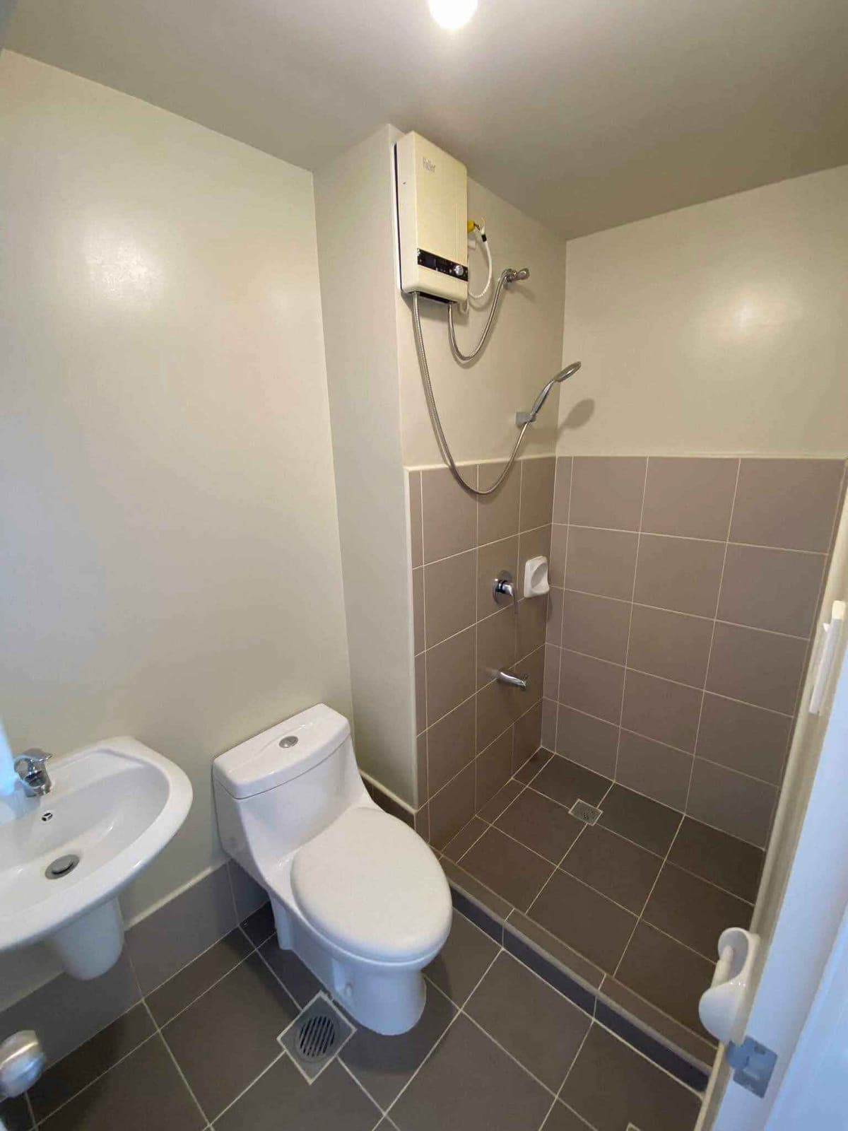 For Rent  at Avida turf  bgc tower 2 - photo 3