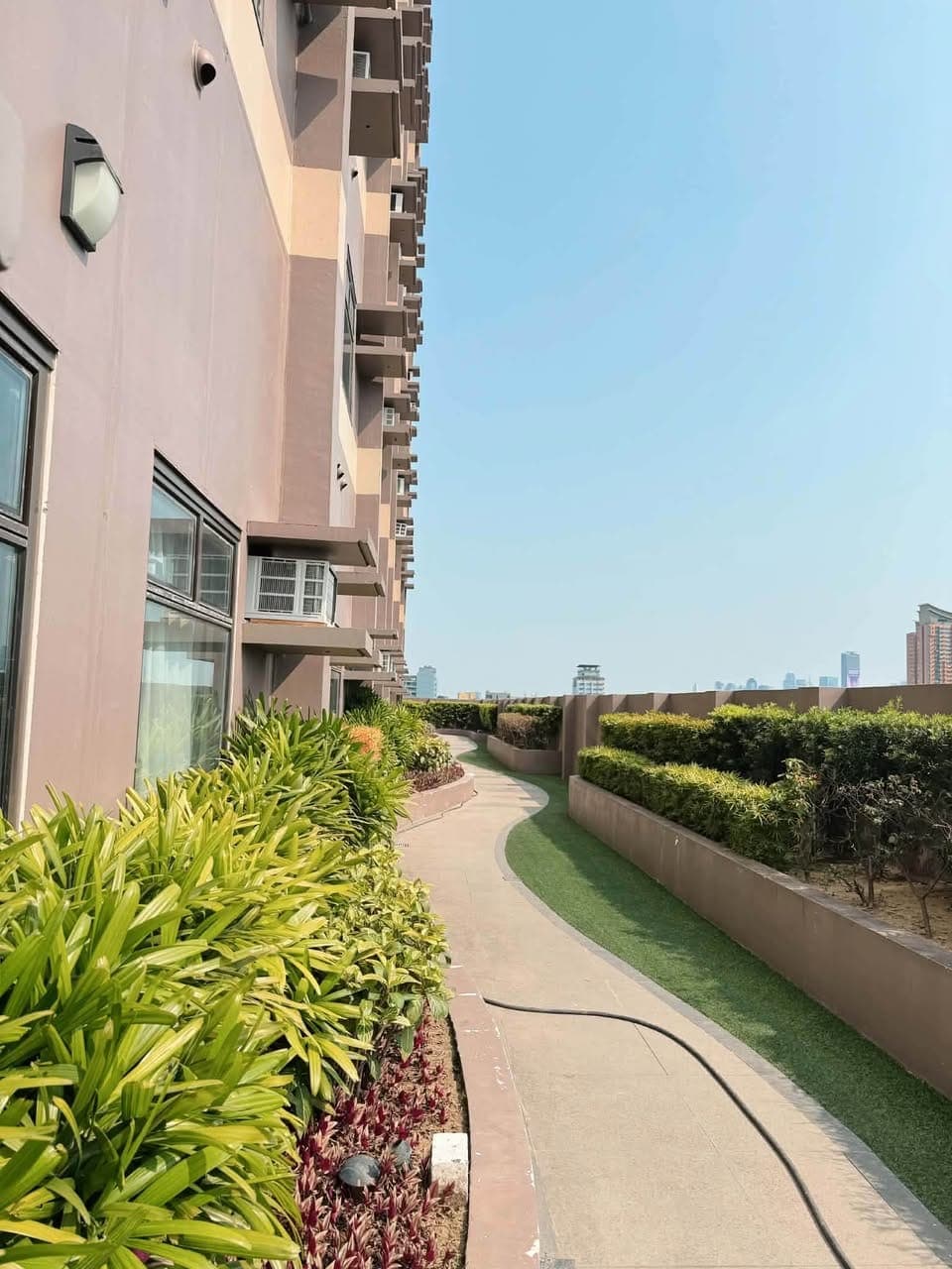 For rent Aurora Escalades Cubao - photo 5