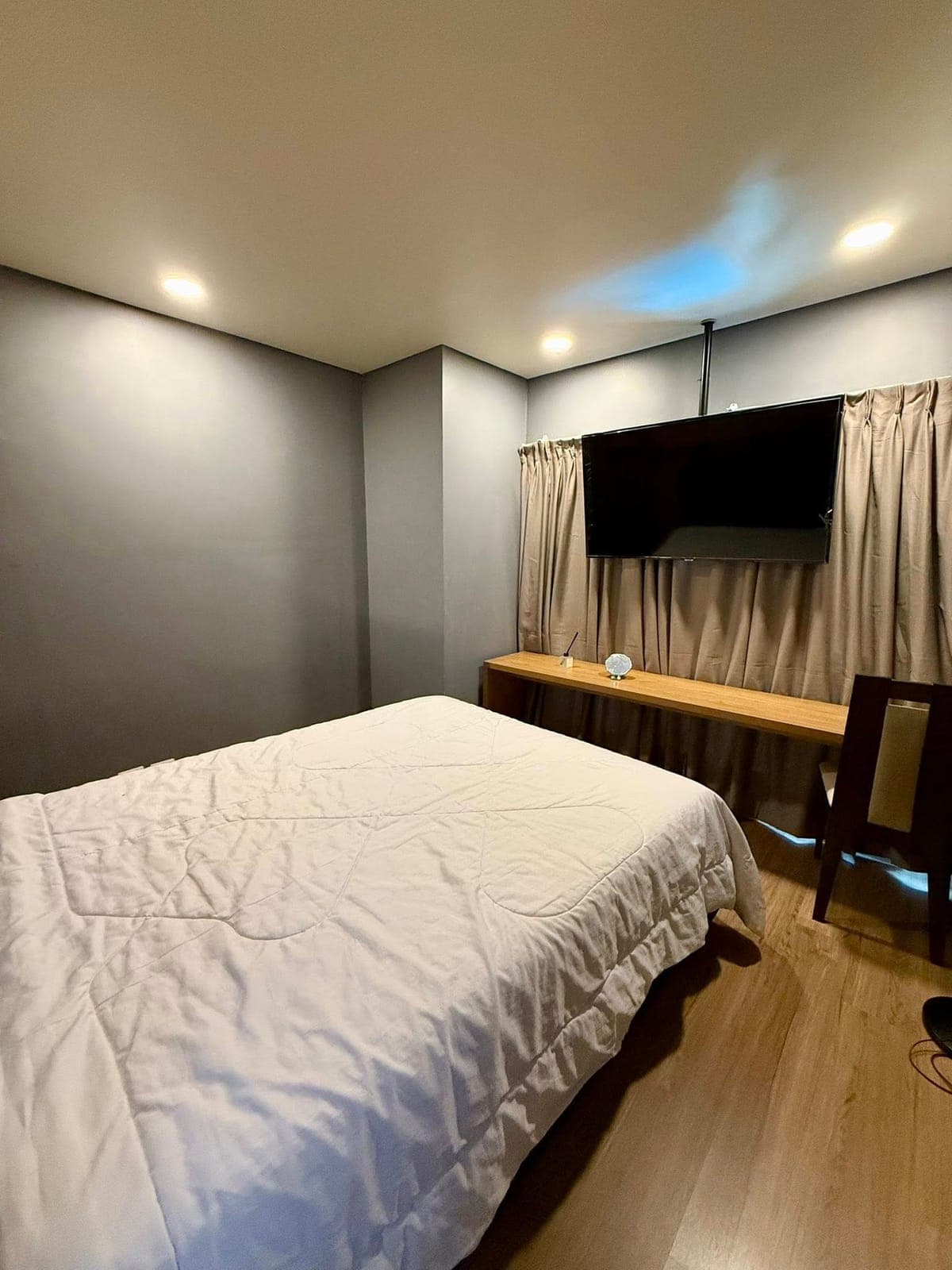 FOR LEASE | 2BR with Balcony in Two Serendra – Sequoia Tower - photo 1