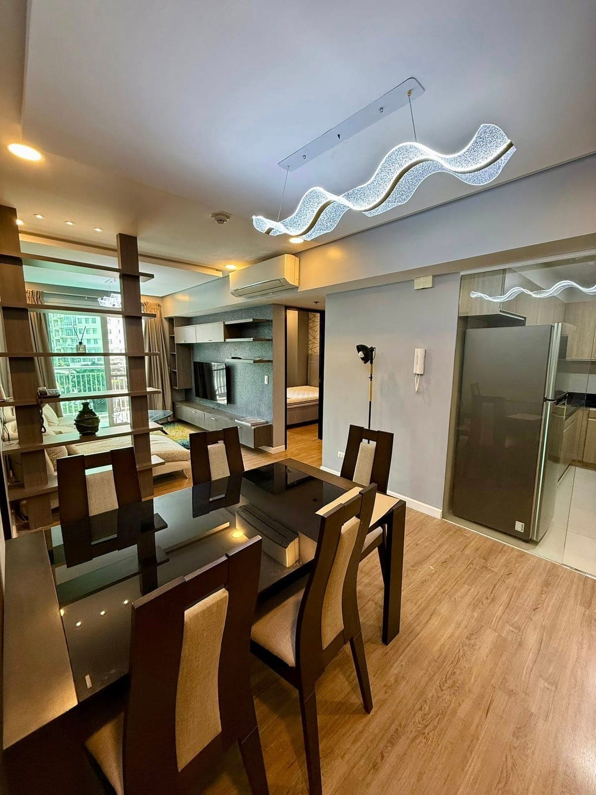 FOR LEASE | 2BR with Balcony in Two Serendra – Sequoia Tower - photo 3
