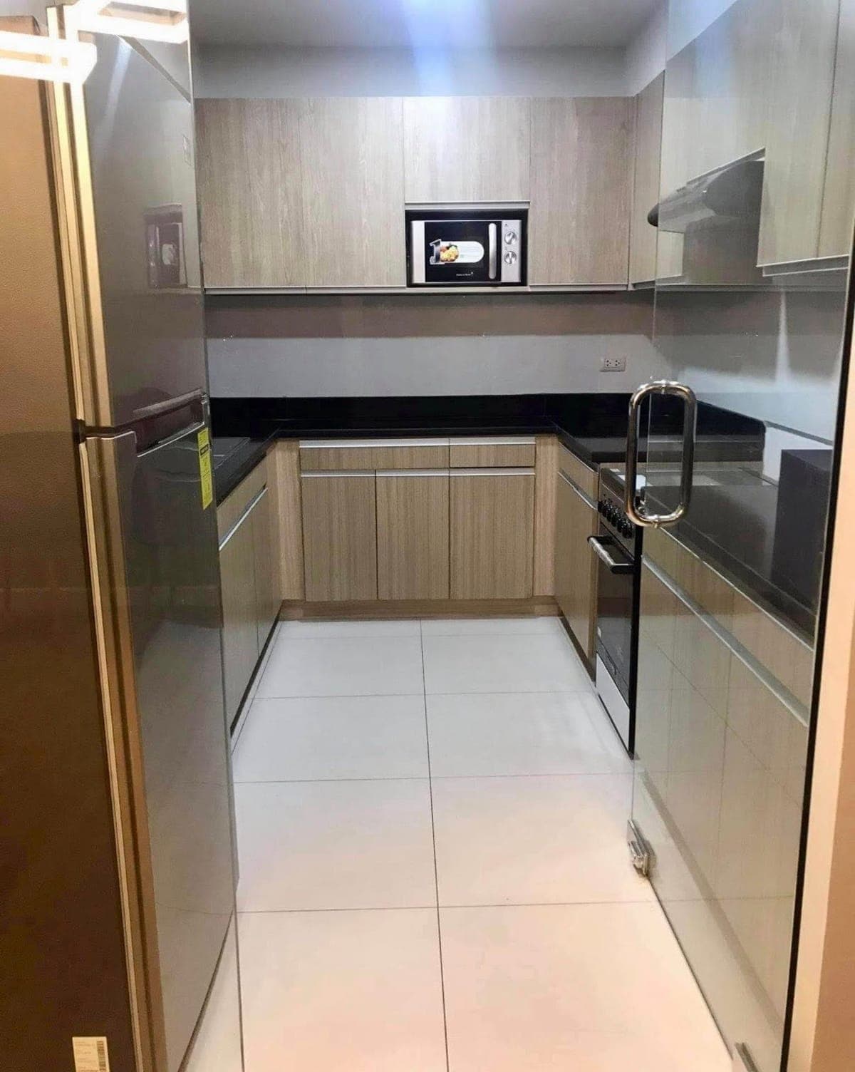 FOR LEASE | 2BR with Balcony in Two Serendra – Sequoia Tower - photo 5