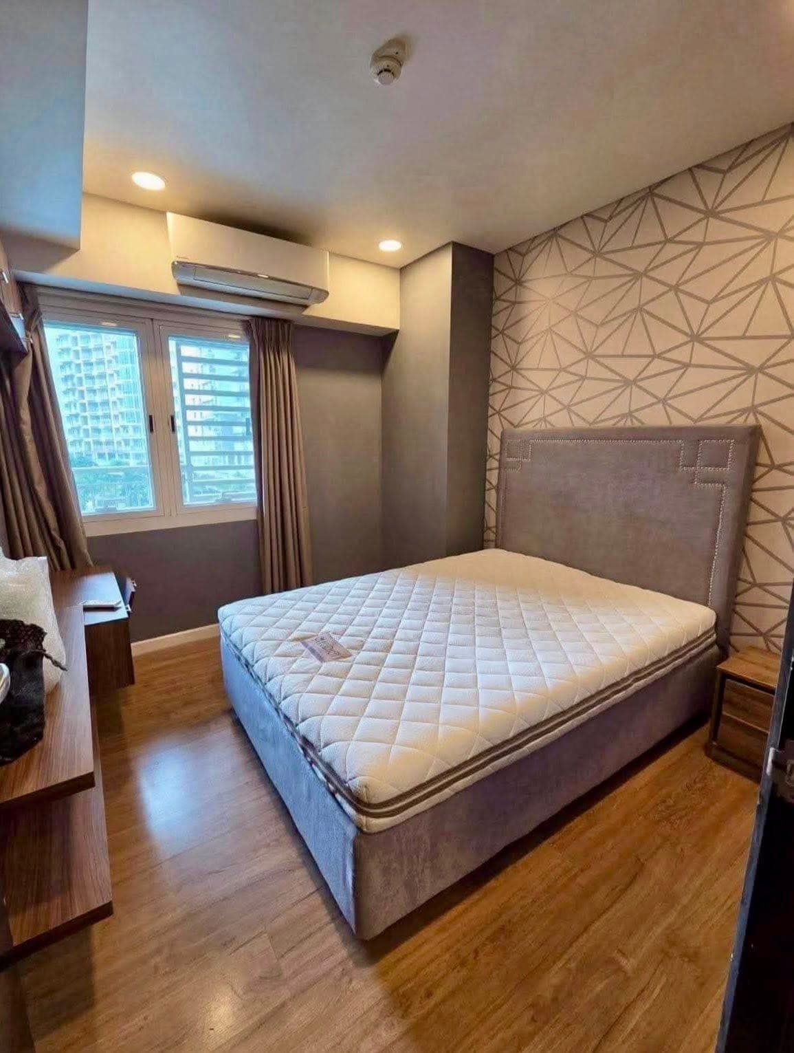 FOR LEASE | 2BR with Balcony in Two Serendra – Sequoia Tower - photo 6