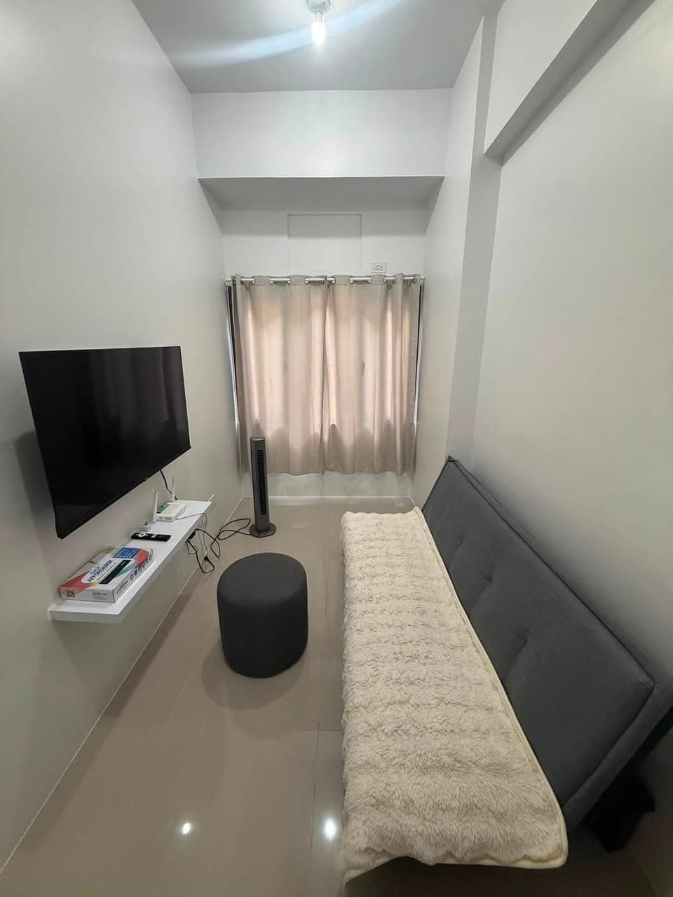 Fully Furnished Condo in Pearl Drive Commonwealth Quezon City. - photo 3
