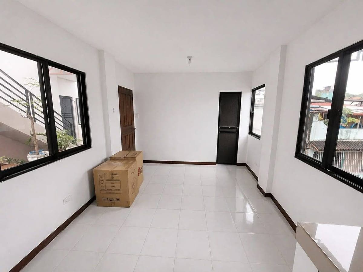 Available room for rent in #20 Balimbing St. - photo 5