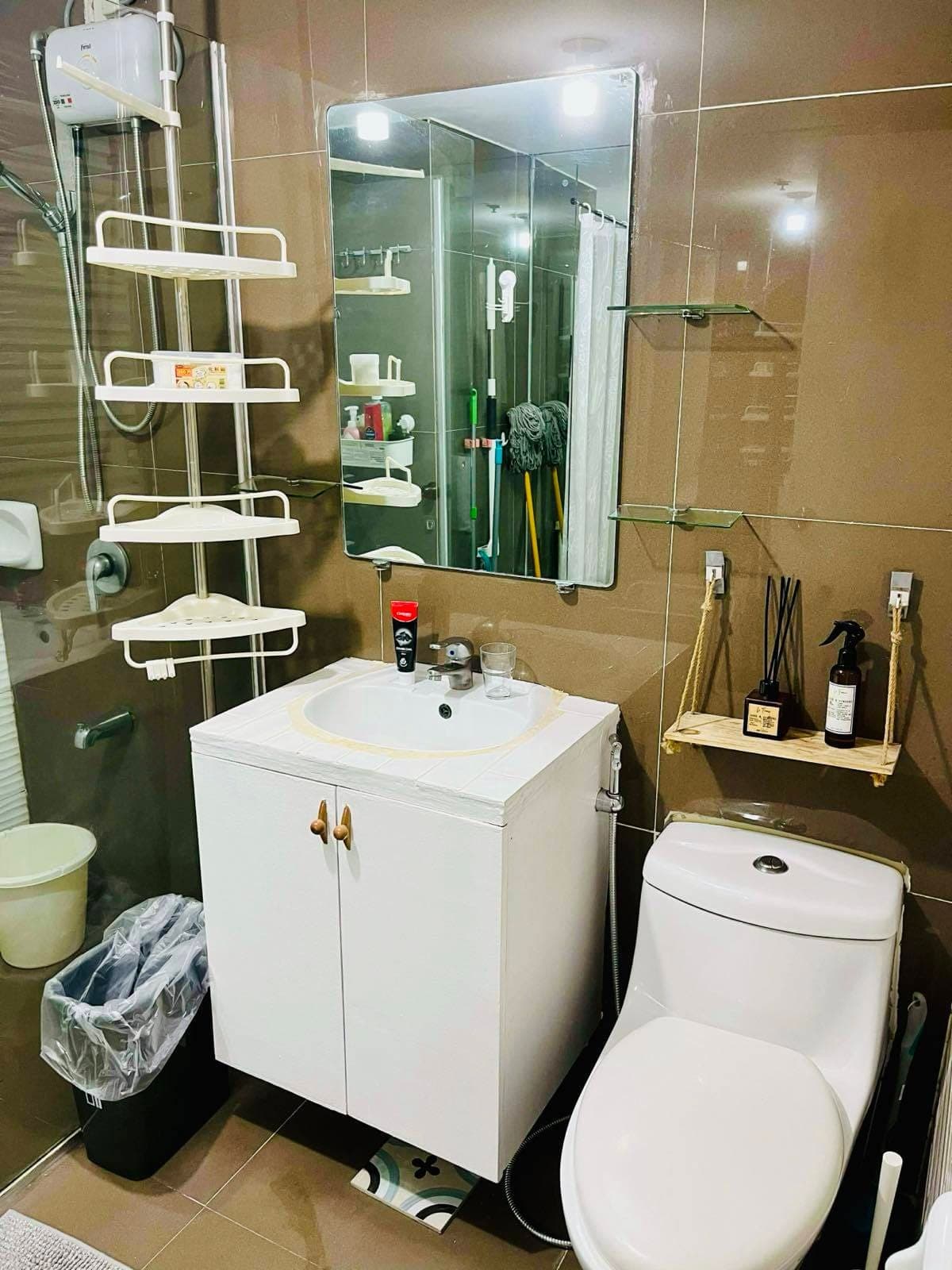 FOR LEASE! - photo 2