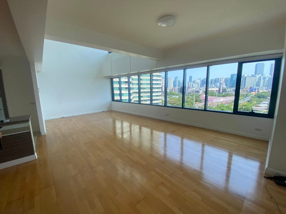 Three bedroom (3br) Unfurnished unit or Semi furnished for rent/lease in One Rockwell West tower, Rockwell Makati City - photo 8