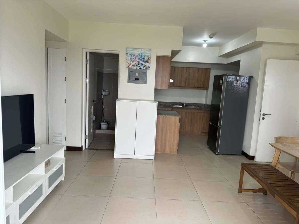 FOR LEASE FAIRLANE RESIDENCES - photo 2