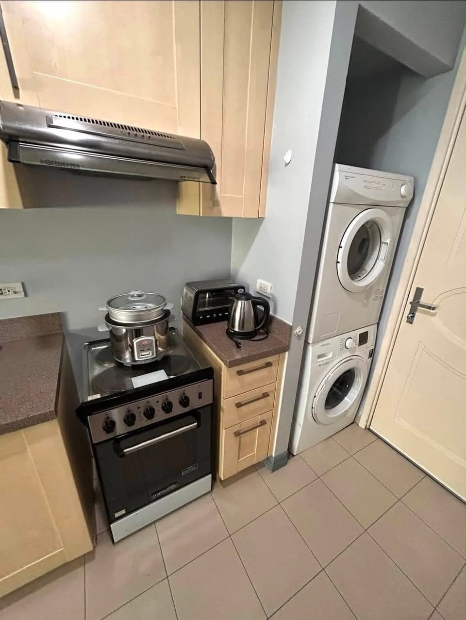 ONE ROCKWELL Makati unit ForRent - photo 3