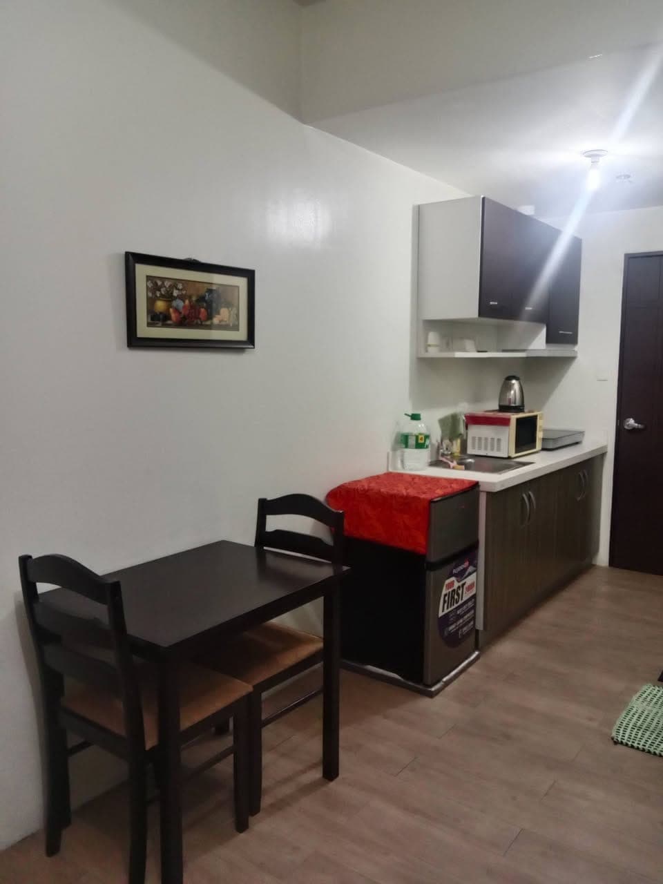 FOR RENT: FURNISHED CONDO UNIT IN NORTH AVENUE EDSA - photo 3