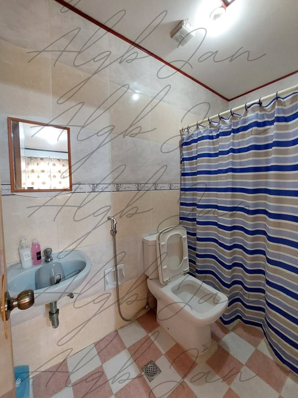 **FOR RENT: ROOM NEAR SM AURA** - photo 2