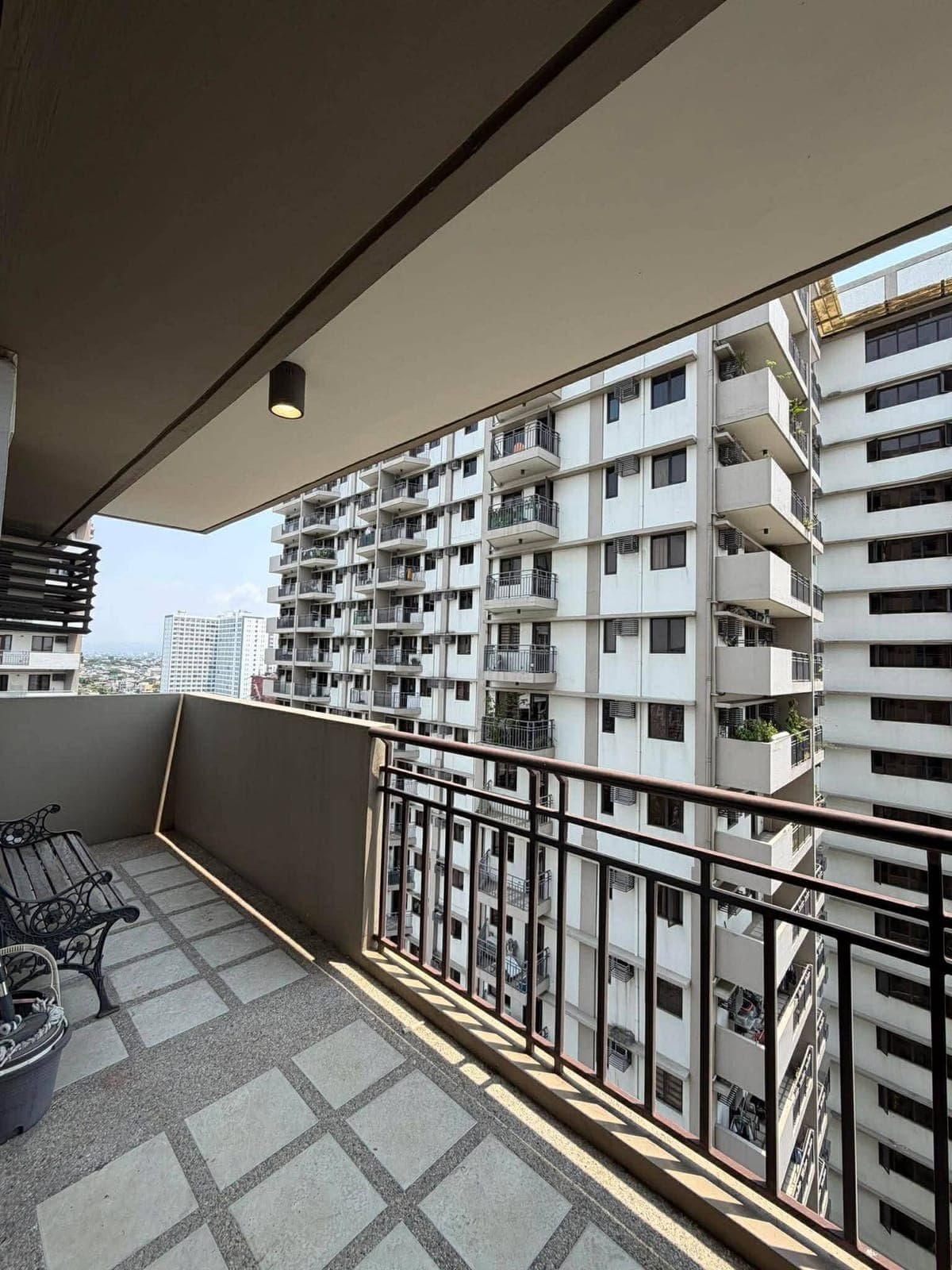 𝑭𝑶𝑹 𝑹𝑬𝑵𝑻: 3 BEDROOM with 2 Balconies | C5 Taguig - photo 2