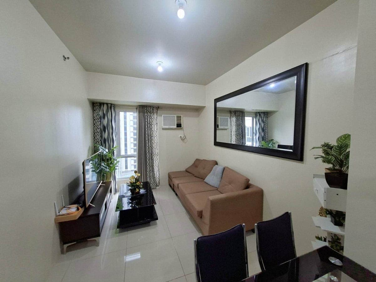 Fully furnished 8th Floor Unit - photo 5