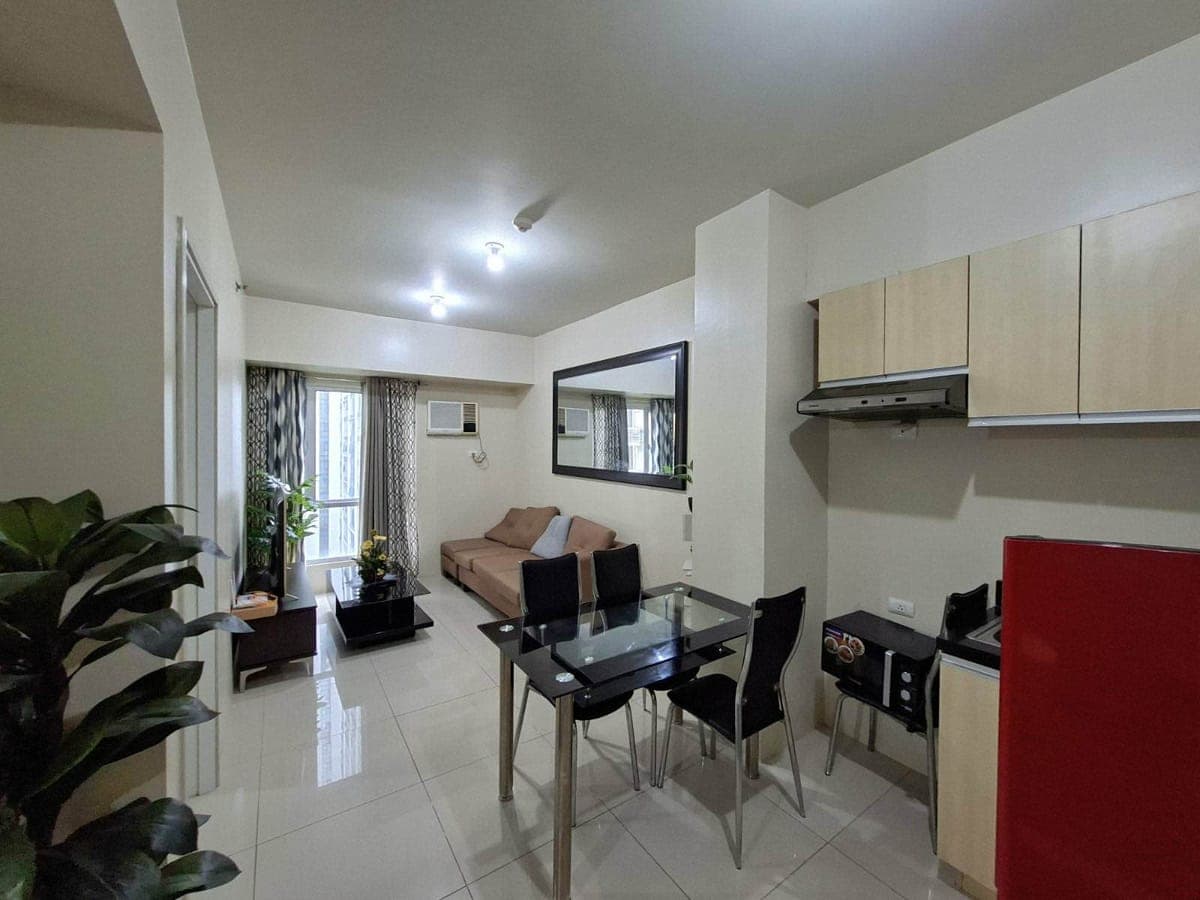 Fully furnished 8th Floor Unit - photo 7