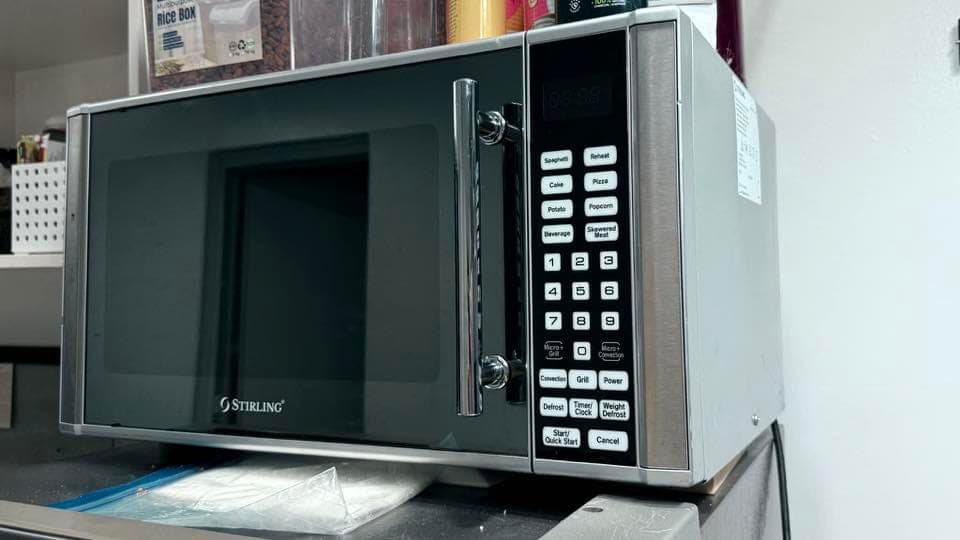 >> MOVING OUT SALE << - photo 1