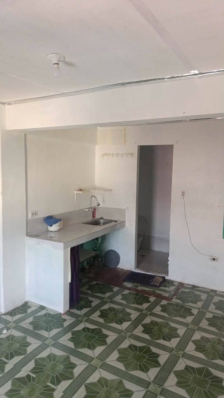 Room for Rent - photo 1