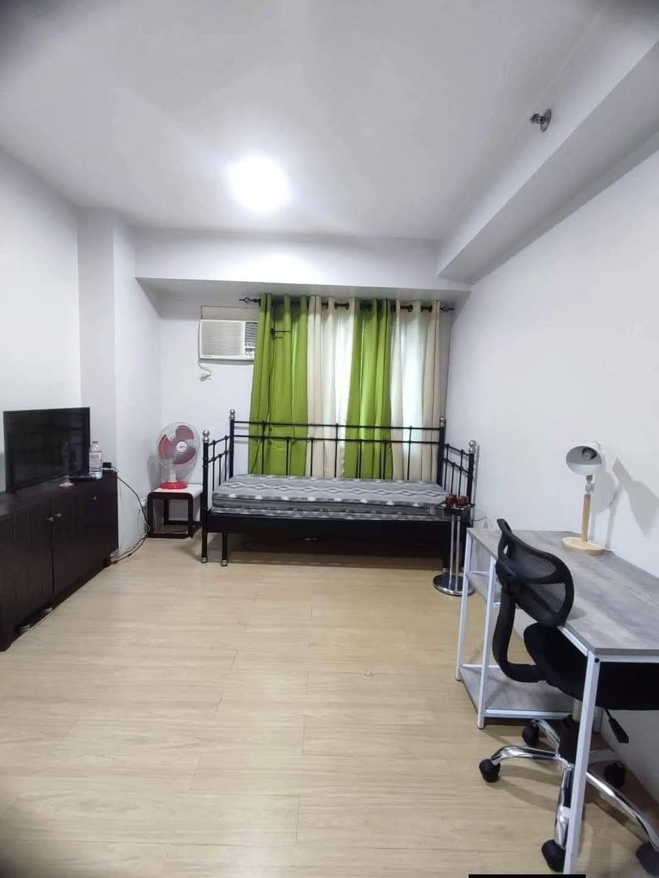 Studio Unit for Rent | MPlace @ South Triangle ✨ - photo 1