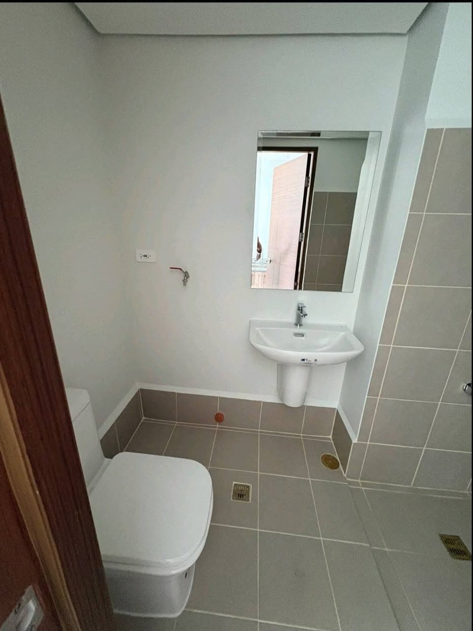 ‼️Newly Turned-over Studio Bare  Unit For Rent ‼️ QUANTUM RESIDENCES - photo 4