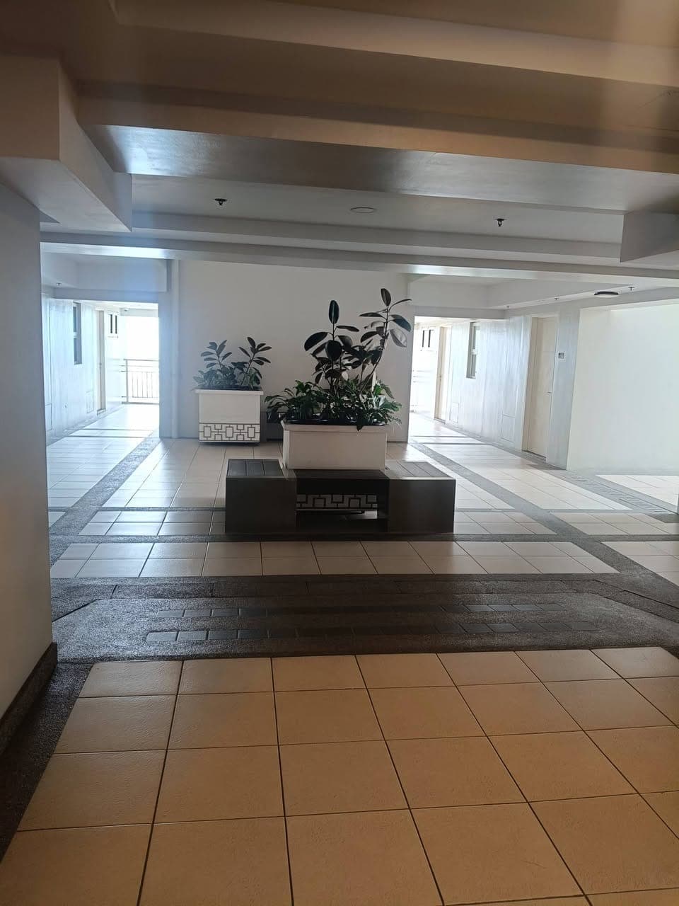 🔥 SPACIOUS CITY LIVING IN QUEZON CITY! 🔥 - photo 2