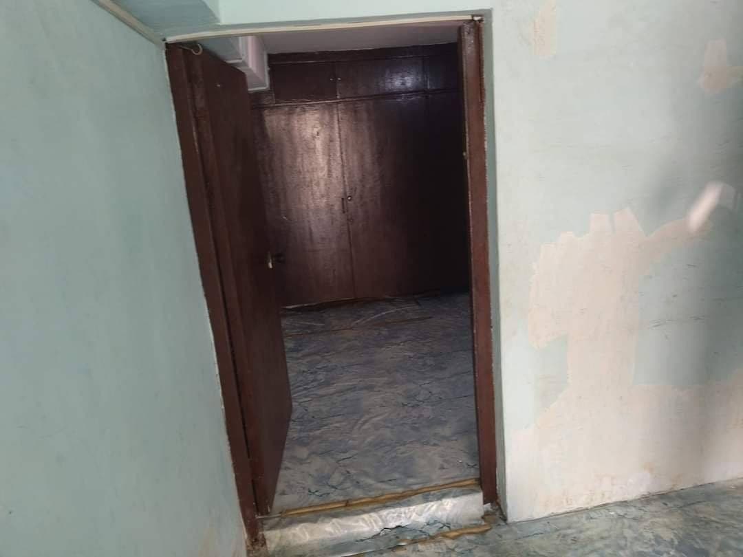 6k monthly motor parking own elect meter a/c window provision 1/2 working couples/  person sta ana t... - photo 2