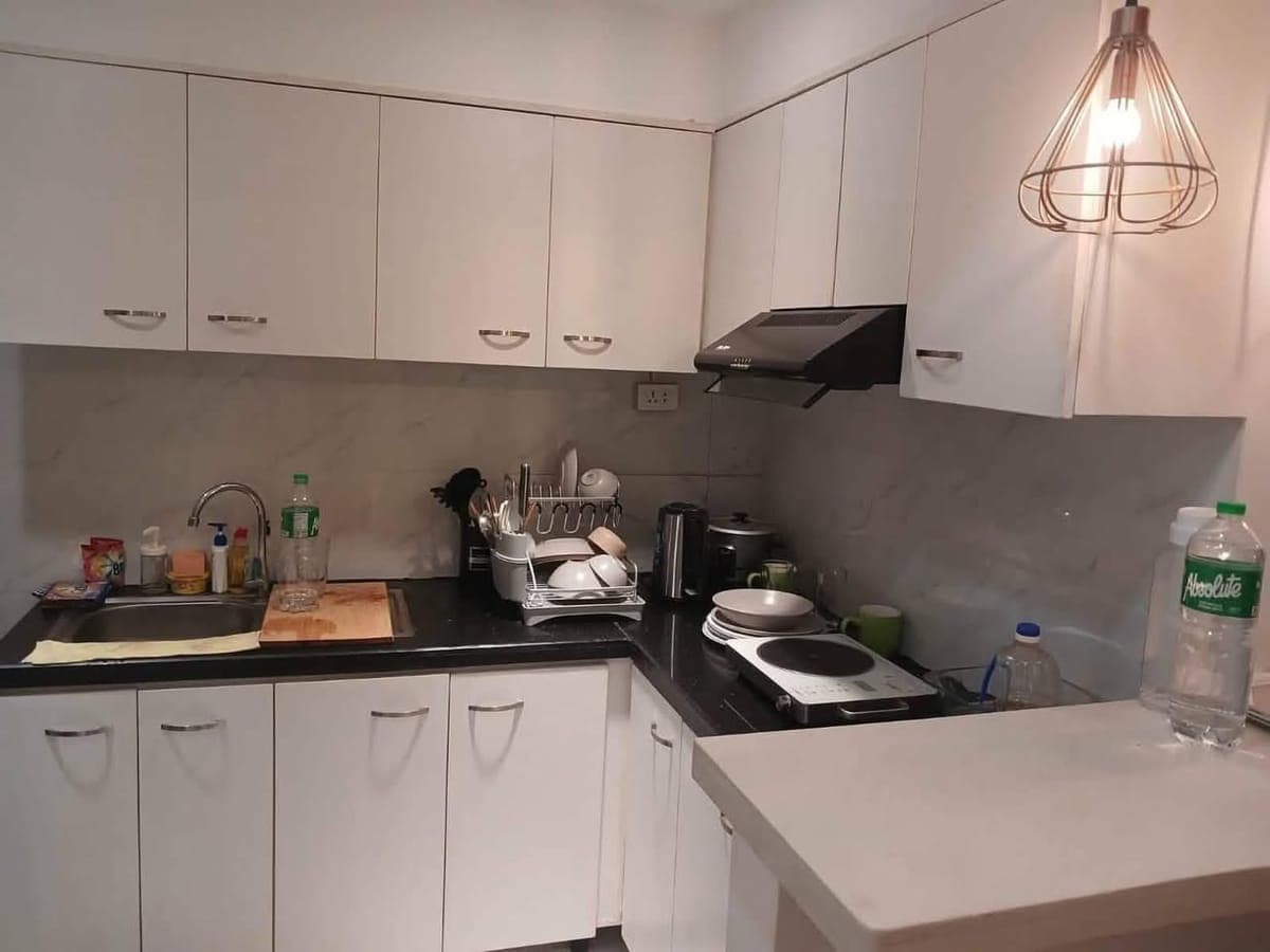 For Lease or For Sale: Fully Furnished 2BR Unit at Forbeswood Heights, BGC - photo 2