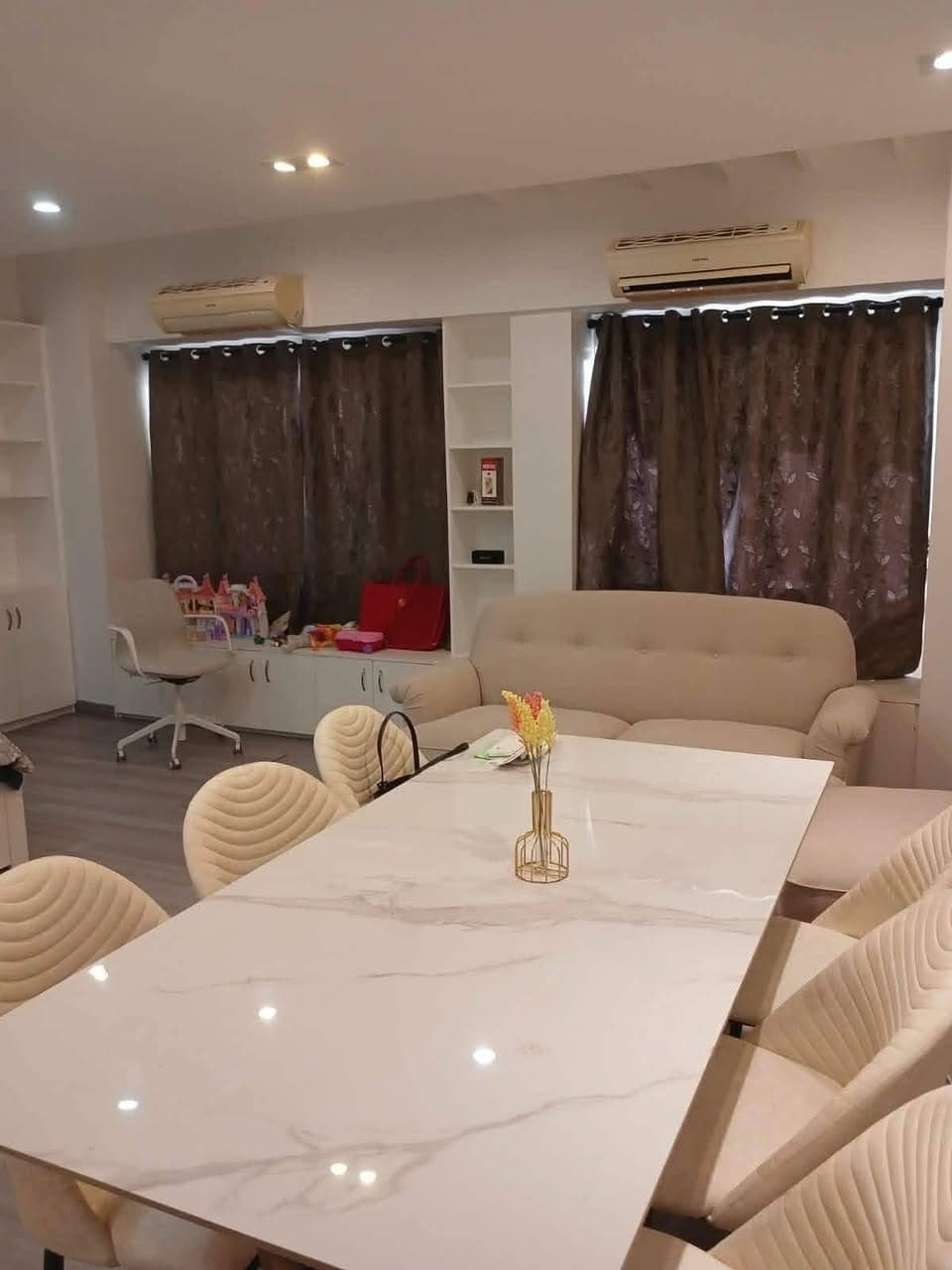 For Lease or For Sale: Fully Furnished 2BR Unit at Forbeswood Heights, BGC - photo 4