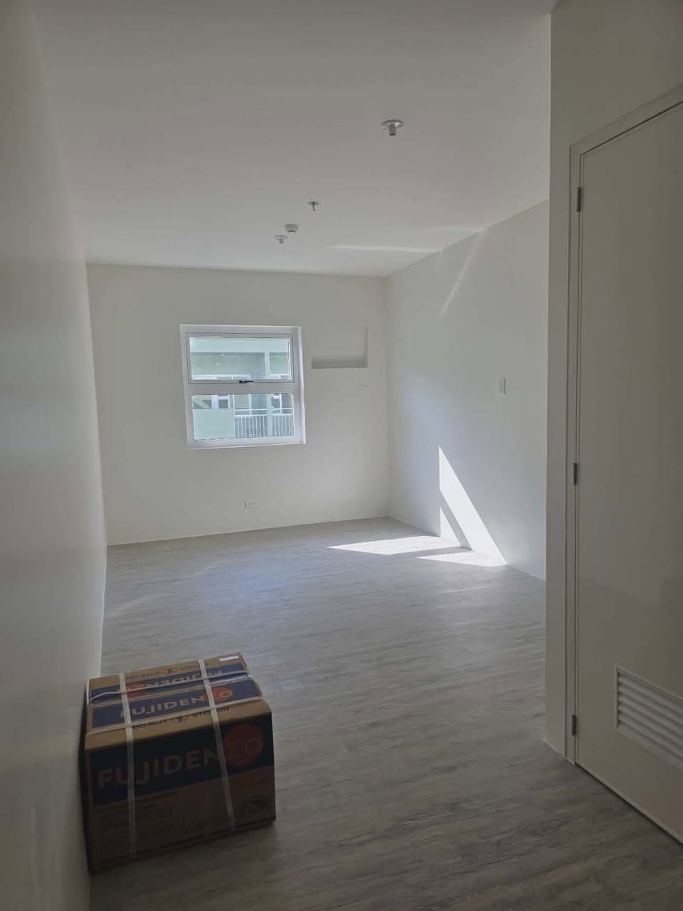 🏢 STUDIO UNIT FOR RENT – AMAIA STEPS TANDANG SORA, QC - photo 1