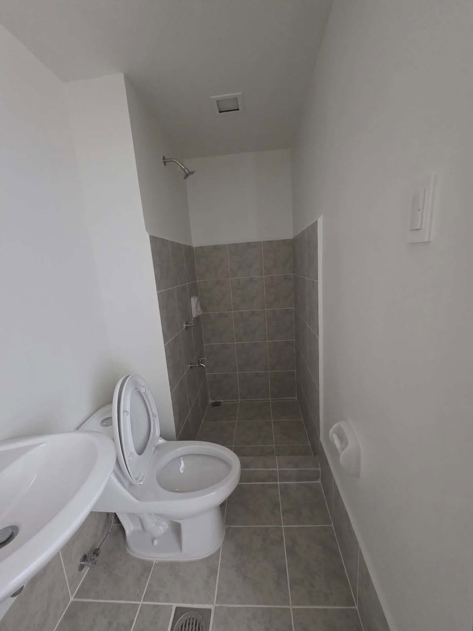 🏢 STUDIO UNIT FOR RENT – AMAIA STEPS TANDANG SORA, QC - photo 4