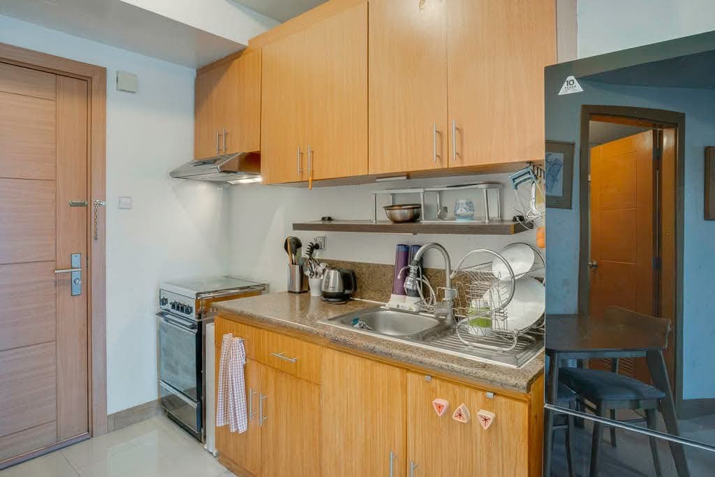 📣For Lease – 1BR Condo with Balcony at The Trion - photo 13