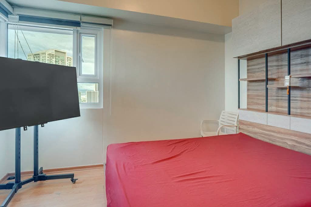 📣For Lease – 1BR Condo with Balcony at The Trion - photo 14