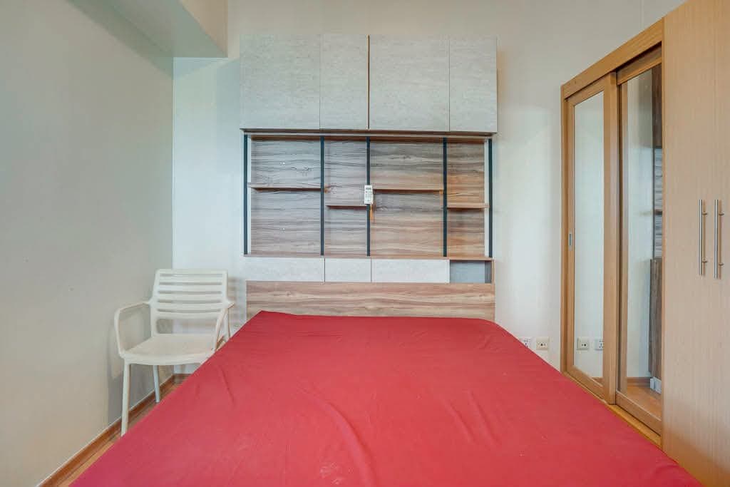 📣For Lease – 1BR Condo with Balcony at The Trion - photo 16