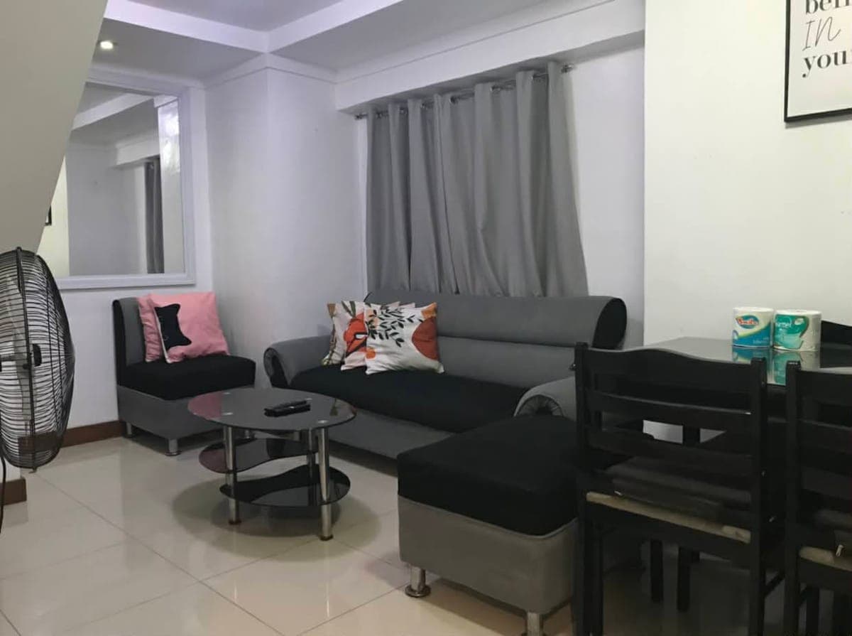 for rent!!victoria towers timog quezon city near wensha timog - photo 1