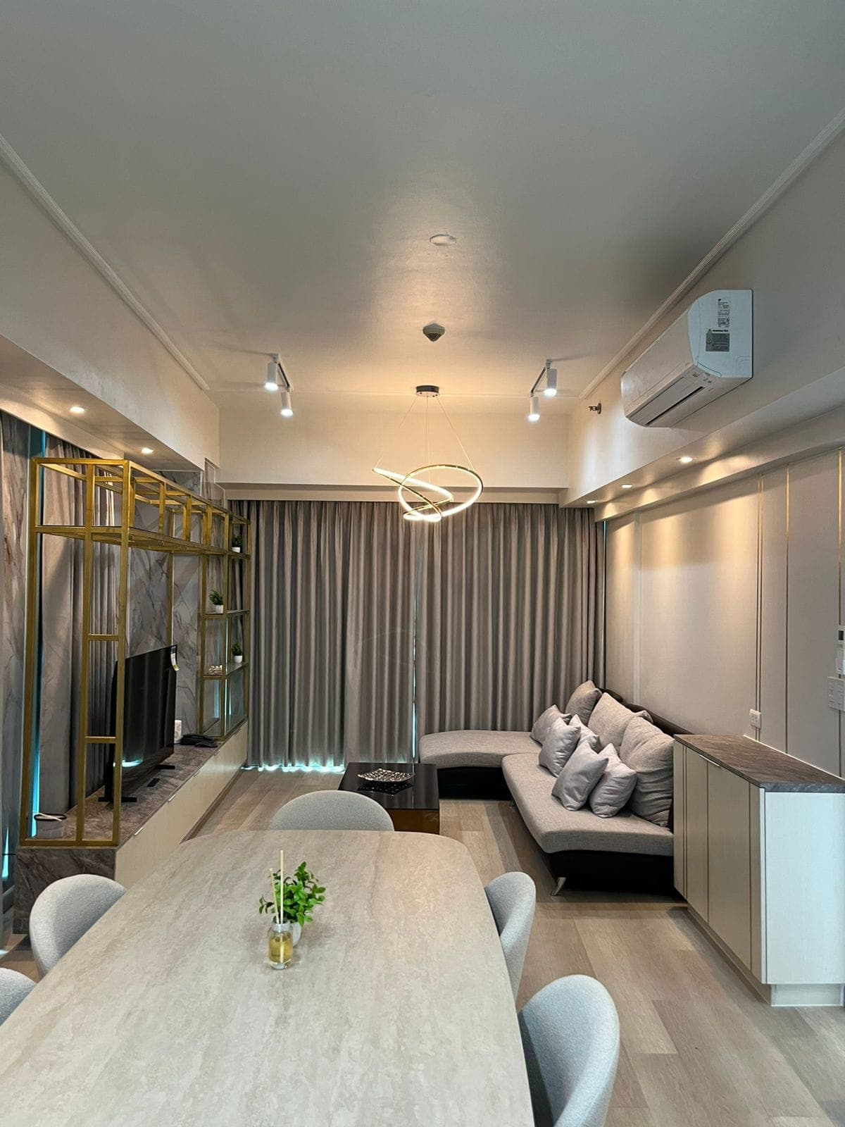 𝗙𝗼𝗿 𝗥𝗲𝗻𝘁: 𝟯 𝗕𝗥 - 𝗘𝗶𝗴𝗵𝘁 𝗙𝗼𝗿𝗯𝗲𝘀 𝗧𝗼𝘄𝗻 𝗥𝗼𝗮𝗱 𝗕𝗚𝗖 - photo 1